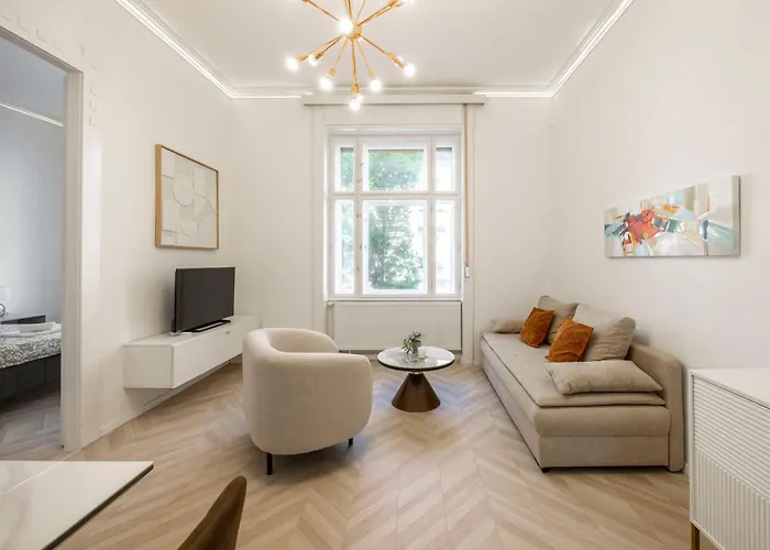 Classy & Cozy Dream Home In The Center Of Budapest